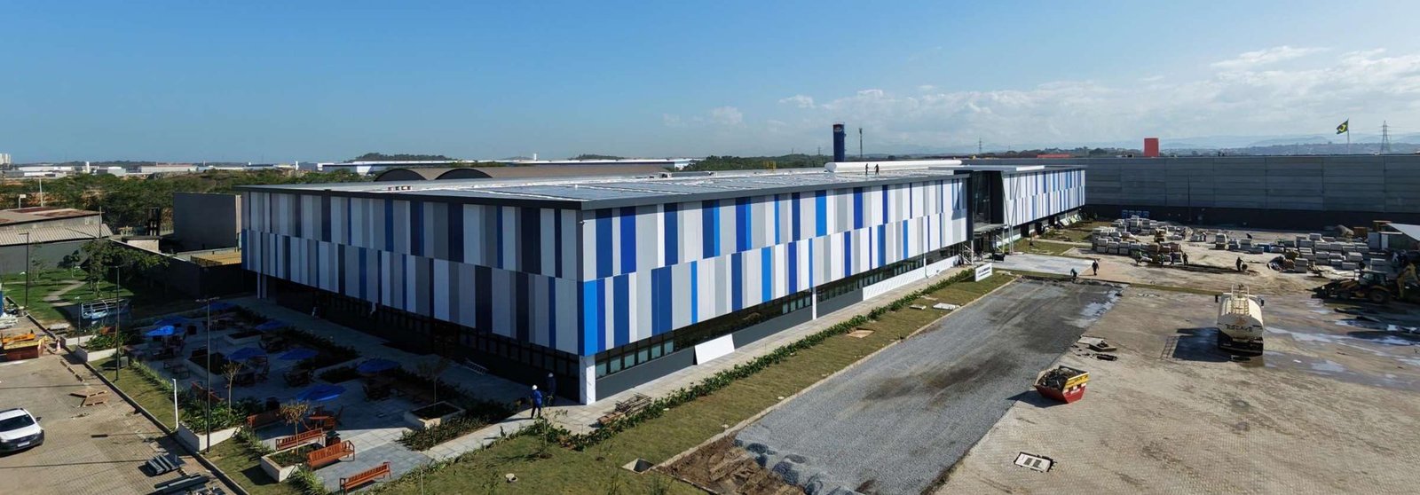 Vista aérea do Centro de Treinamento Educacional em Vila Velha, obra de infraestrutura executada pela Escave